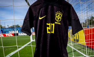 A inédita camisa preta da seleção – marco contra o racismo?