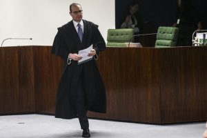 Senado planeja votar a indicação de Zanin antes do recesso