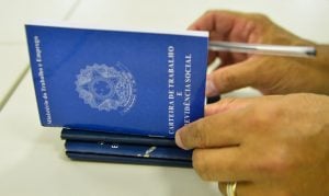 Brasil tem saldo positivo de 220,8 mil empregos com carteira assinada em agosto