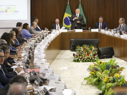 Reunião ministerial tem cobranças para destravar relação com o Congresso