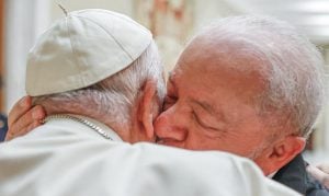 Em encontro, Lula e o Papa Francisco discutem a 'paz no mundo'