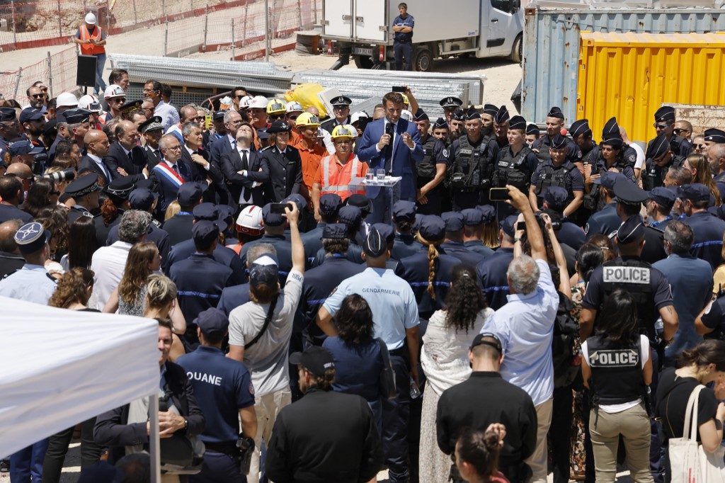 Protestos diminuem na França e governo anuncia medidas para atenuar prejuízos de lojistas