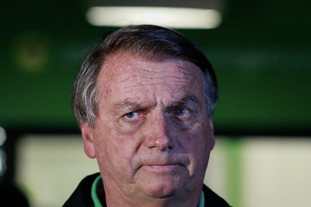 Bolsonaro diz ter feito depósito de quase 1 milhão para quitar multas da pandemia