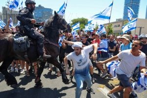 Israel: oposição convoca manifestação histórica após 1ª aprovação de reforma judicial