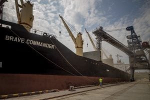 Rússia mantém ataques contra portos ucranianos após abandonar acordo de grãos