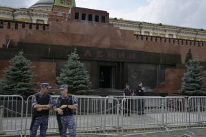 Russo é preso ao tentar incendiar o mausoléu de Lenin, em Moscou