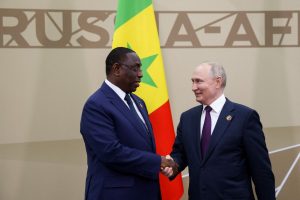 Rússia e África vão trabalhar por mundo ‘multipolar’, diz Putin
