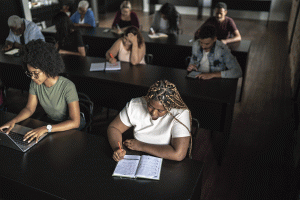 Maioria dos brasileiros defende a manutenção das cotas no ensino médio, diz Datafolha