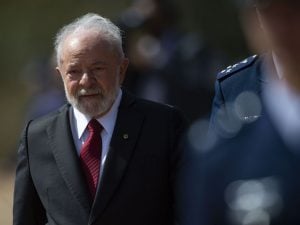 Projeto de Lula prevê até 40 anos de prisão para quem atentar contra o presidente ou ministros do STF