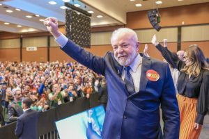 Lula celebra aprovação da reforma tributária na Câmara: ‘Um momento histórico e uma grande vitória’