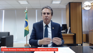 Governo vai revogar decreto de Bolsonaro que permitiu atuação de PMs e bombeiros nas escolas