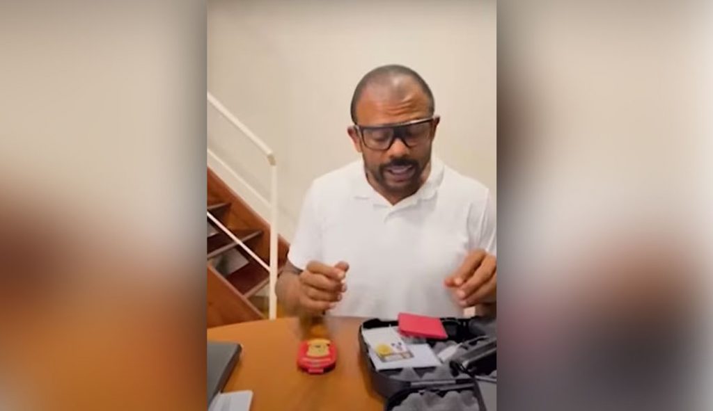 Polícia de São Paulo devolve arma e distintivo ao delegado Da Cunha