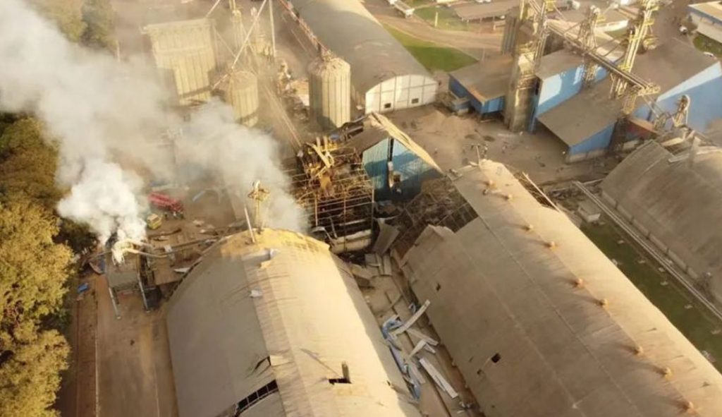 Sobe para sete o número de mortos em explosão em silo de cooperativa no Paraná