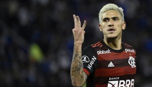Laudo indica lesões no rosto de Pedro, do Flamengo, que registrou B.O. contra preparador físico
