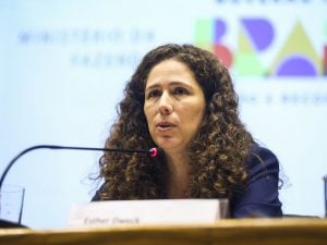 Esther Dweck assume interinamente o Ministério dos Direitos Humanos