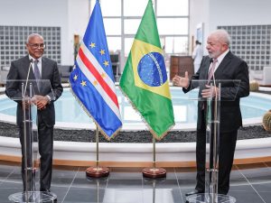 Escala da cooperação oferecida pelo Brasil à África é irrisória se comparada à chinesa