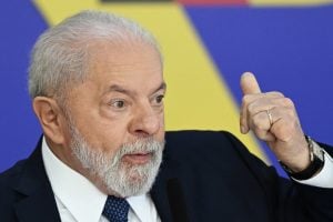 Lula critica o G7 e defende Argentina, Emirados Árabes e Arábia Saudita no Brics