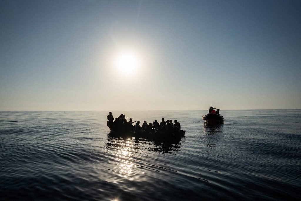 Naufrágio no Mediterrâneo deixa 41 migrantes desaparecidos