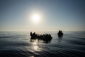 Naufrágio no Mediterrâneo deixa 41 migrantes desaparecidos