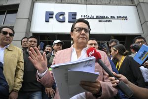 Los Lobos: Facção criminosa assume autoria do assassinato do candidato à Presidência no Equador