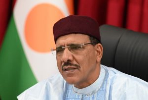 Delegação da África Ocidental no Níger se reúne com presidente deposto