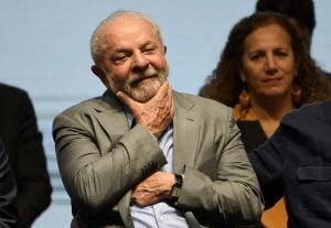 Lula critica Bolsonaro e diz que incentivo ao armamento fortaleceu o narcotráfico