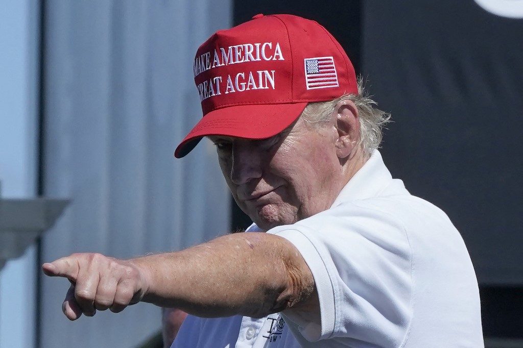 Depois de Biden, Trump vai a Michigan apoiar trabalhadores em greve do setor automobilístico