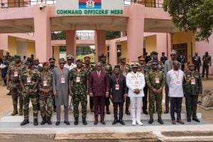 Comandantes militares da África Ocidental se reúnem para eventual intervenção no Níger