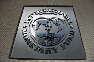 FMI pede aumento de tarifas de energia e ‘controle’ de salários na Argentina