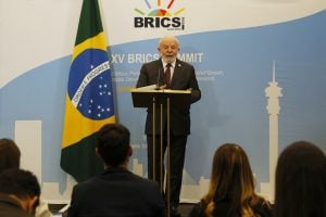 Em reunião extraordinária do Brics, Lula volta a cobrar reforma no Conselho de Segurança da ONU