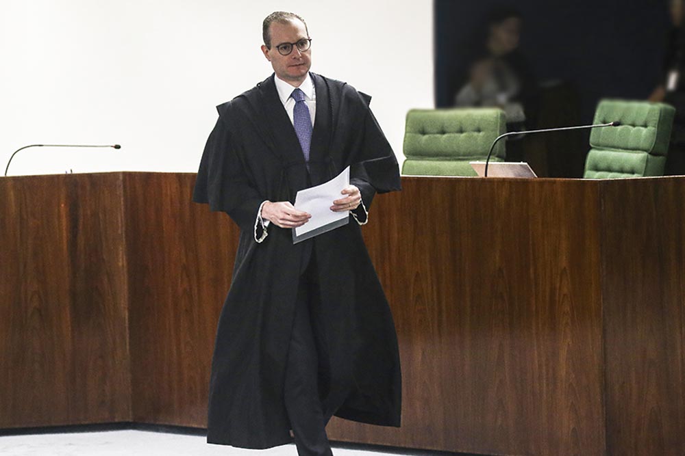 Com Zanin, STF volta a ter formação completa; veja quando se aposenta cada ministro
