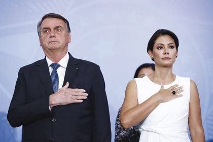 Caso das joias: Bolsonaro e Michelle optam pelo silêncio em depoimento à PF