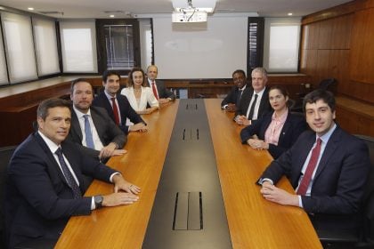 Ata do Copom defende disciplina fiscal e menciona aumento de gastos públicos para justificar alta na Selic