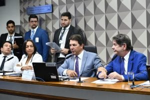 Sem acordo para quebra de sigilo de Bolsonaro, CPMI cancela sessão desta terça