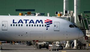 Piloto da Latam morre após sofrer emergência médica em pleno voo