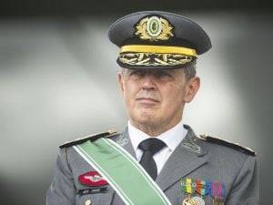 Comandante do Exército defende auxílio financeiro para militares afetados por chuvas