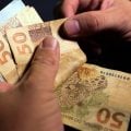 Salário mínimo será de R$ 1.621 em 2026