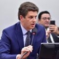 Clima tenso: Ricardo Salles dispara contra Eduardo Bolsonaro e Valdemar da Costa Neto