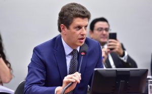 CPI do MST aprova requerimento de Salles e convoca Rui Costa, ministro de Lula
