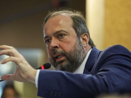 Apagão ocorreu em subsidiária da Eletrobras no Ceará, diz ministro de Minas e Energia