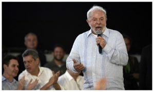 Após prisão de Silvinei, Lula evoca Bolsonaro e fala em tentativa de ‘corromper’ a PRF