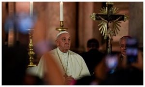 Papa lamenta que ideologia reacionária tenha substituído a fé nas igrejas dos EUA