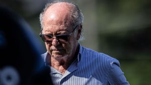 Após acusação de importunação sexual, coordenador de futebol do Santos pede demissão