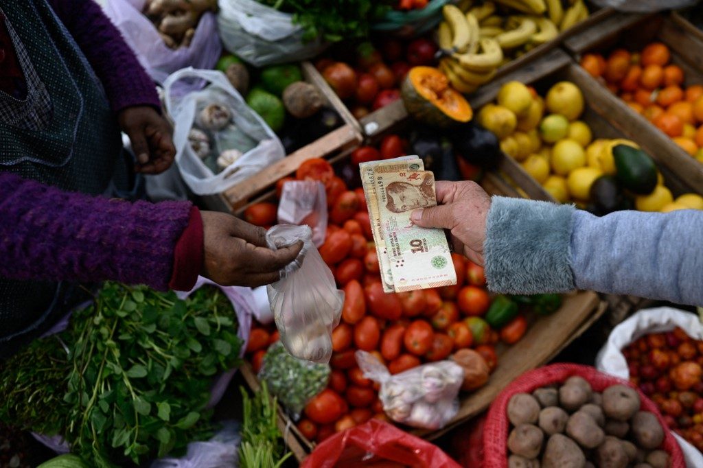 Inflação anual na Argentina sobe para 124,4% em agosto