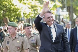 Após delação de Cid, defesa de Bolsonaro diz que irá à Justiça contra 'calúnias'