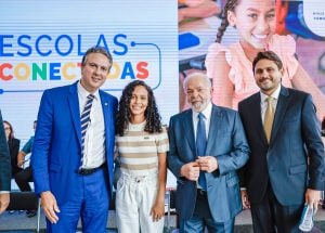 Lula anuncia medida para levar acesso à internet a todas as escolas públicas até 2026