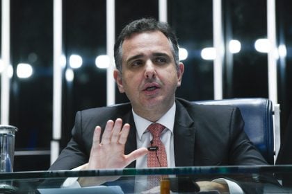 Senado adia votação de PEC que limita decisões de ministros do STF
