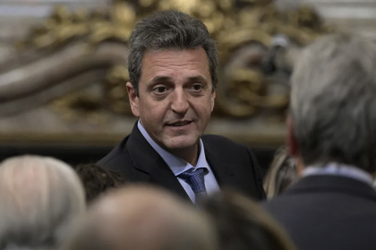 Argentina anuncia bônus de 94 mil pesos para trabalhadores informais
