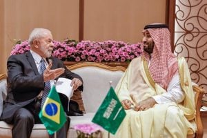 Lula se reúne com príncipe que deu joias a Bolsonaro e mira investimentos no PAC