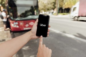 Uber volta a pedir ao STF suspensão de processos sobre vínculo empregatício de motoristas